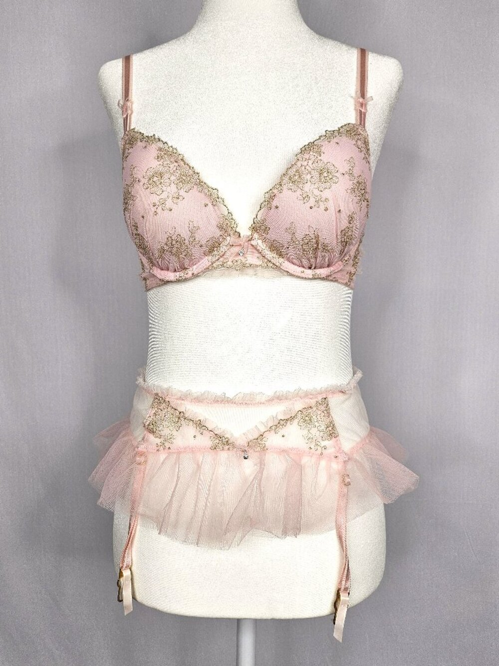 Victoria's Secret | Bra & Garter Set | Pink Gold Lace | 32A